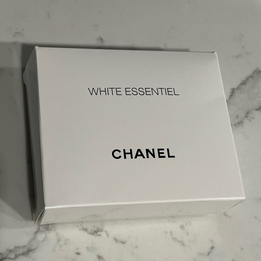 CHANEL Sublimage spa headband - Picture 2 of 4